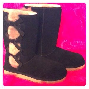 New in Box Koolaburra by Ugg boots